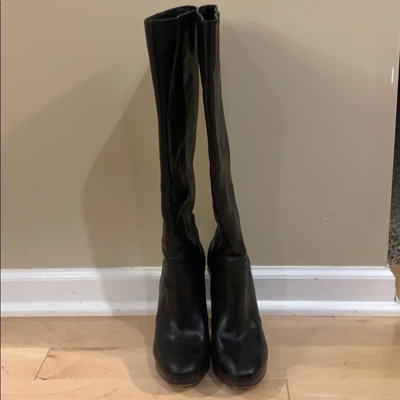 COPY - Beautiful authentic coach leather knee high boots - Picture 3 of 5